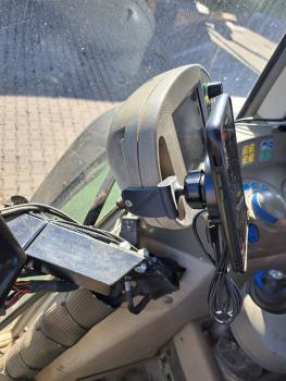 Preview: RS-Mount, fahrzeugspezifischer Handyhalter passend für FENDT 700 Vario com 1-3, 800 com 1-3, 400 com 1-3, Made in Germany